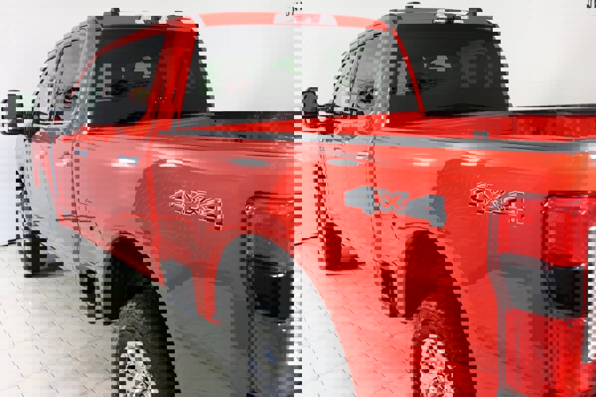 Used 2025 Ford F350 Lariat w/ Chrome Package image 46