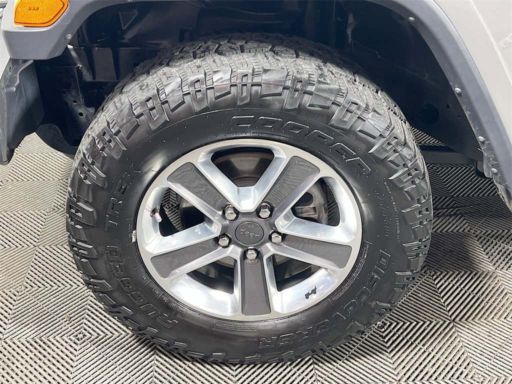 Used 2020 Jeep Wrangler Unlimited Sahara image 28