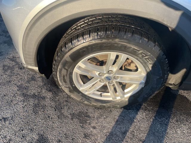 Used 2020 Ford Explorer XLT w/ Equipment Group 202A image 27