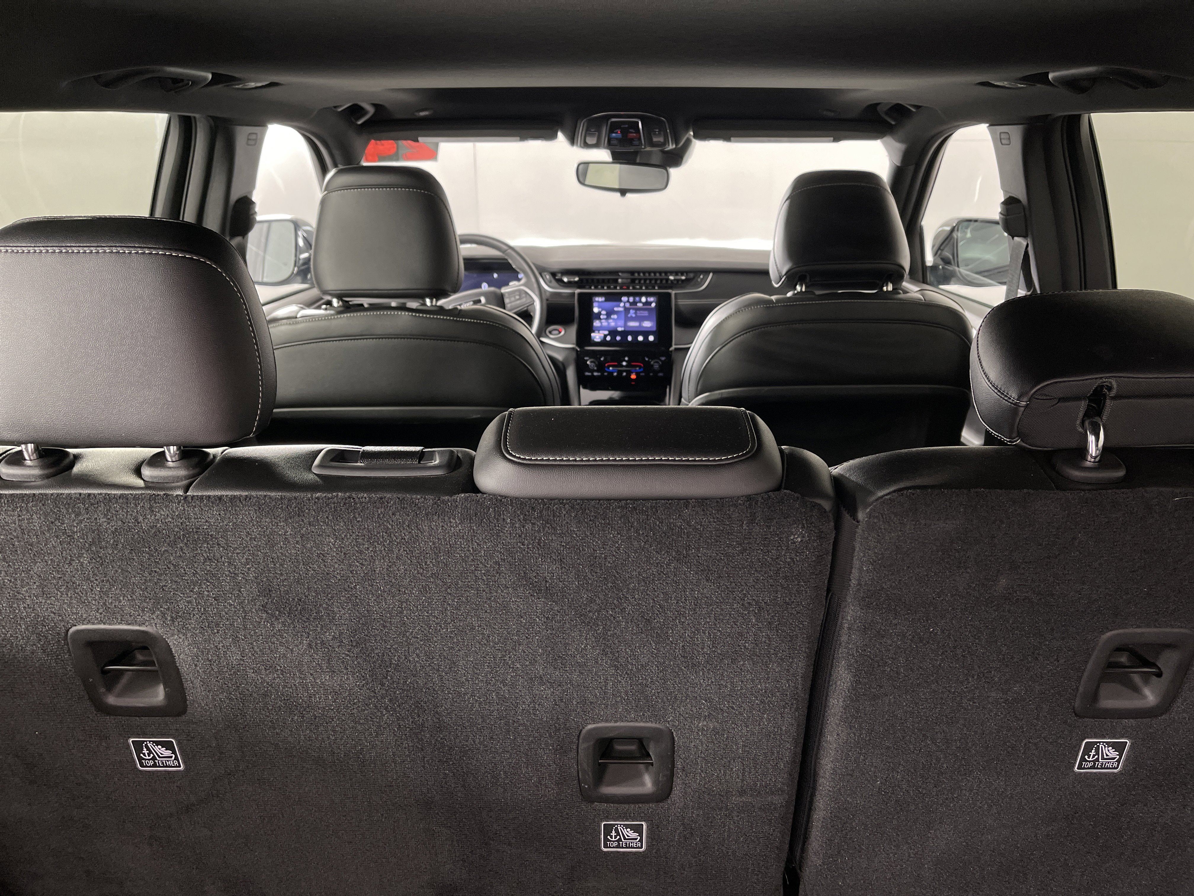 Used 2024 Jeep Grand Cherokee Altitude image 16