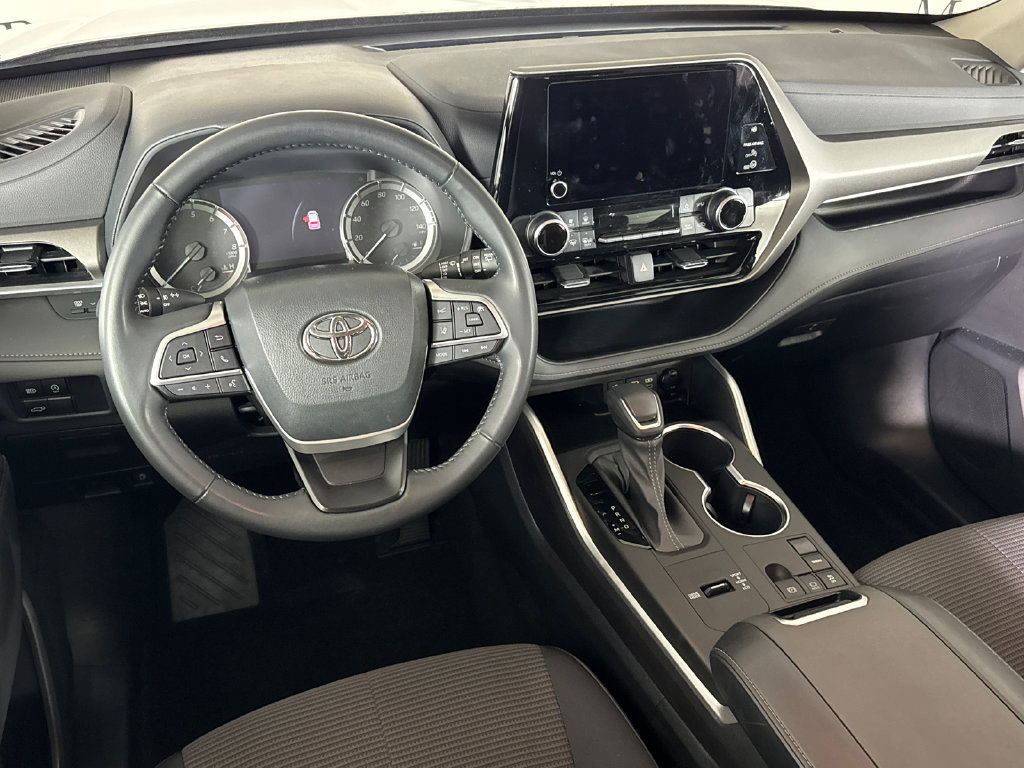 Used 2023 Toyota Highlander LE FWD image 20