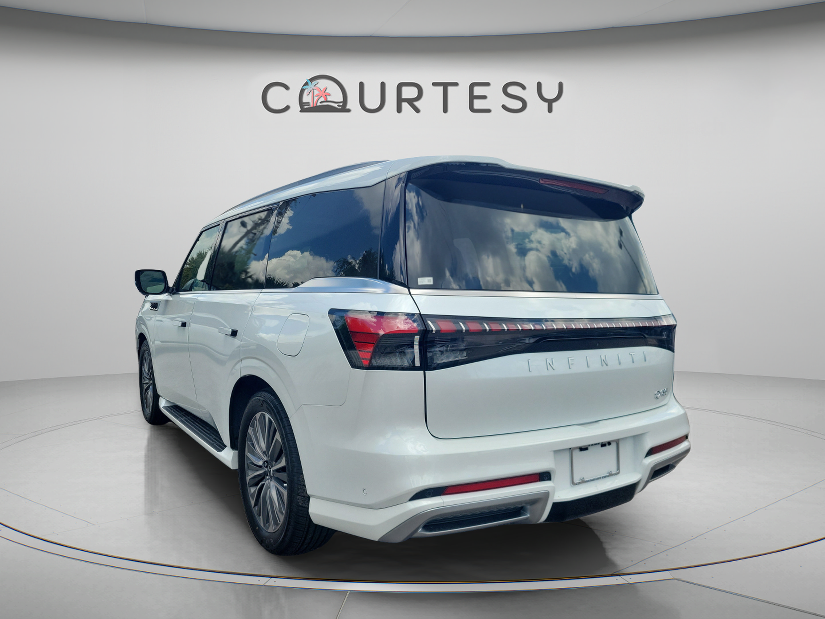 New 2027 INFINITI QX80 Luxe w/ Cargo Package RWD image 2