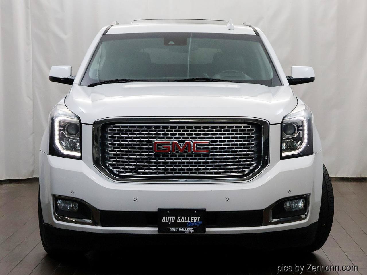Used 2017 GMC Yukon XL Denali w/ Open Road Package AWD/4WD image 5