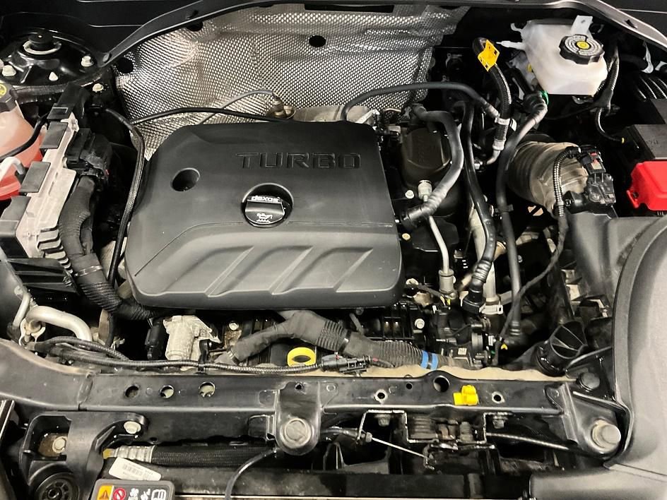 Used 2022 Chevrolet TrailBlazer RS w/ Sun and Liftgate Package image 7