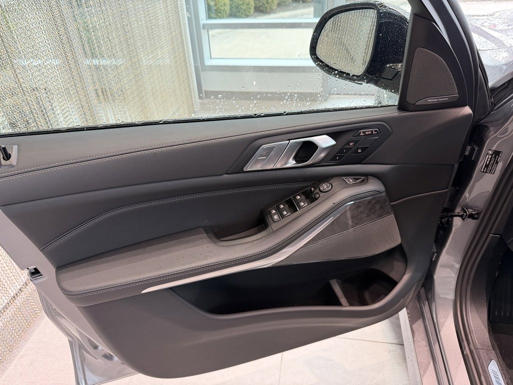 New 2026 BMW X7 xDrive40i w/ M Sport Package image 11