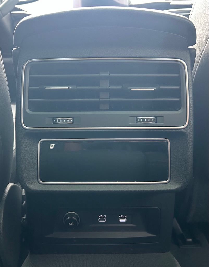Used 2021 Audi Q8 Premium Plus AWD/4WD image 17