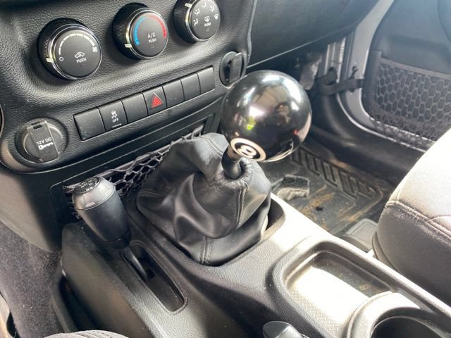 Used 2013 Jeep Wrangler Sport AWD/4WD image 21