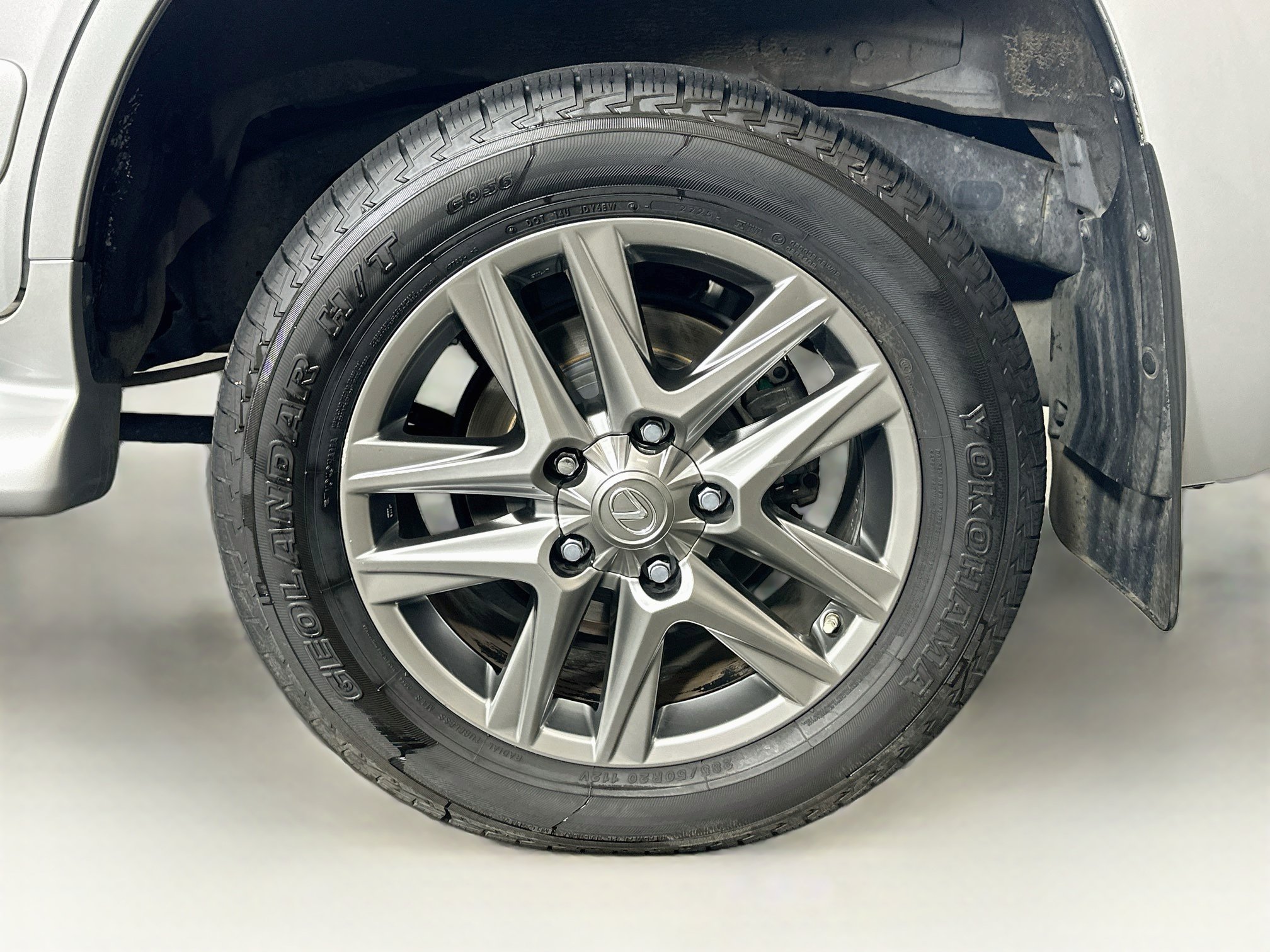 Used 2014 Lexus LX 570 4WD image 11
