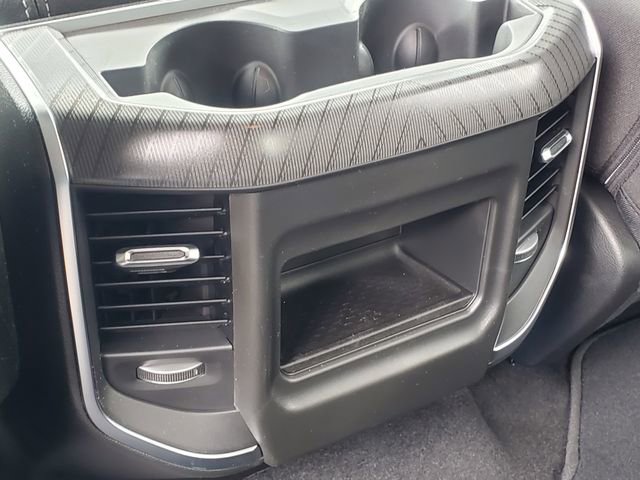 New 2026 RAM 1500 4x4 Crew Cab image 32