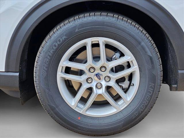 New 2026 Ford Explorer Active RWD image 10