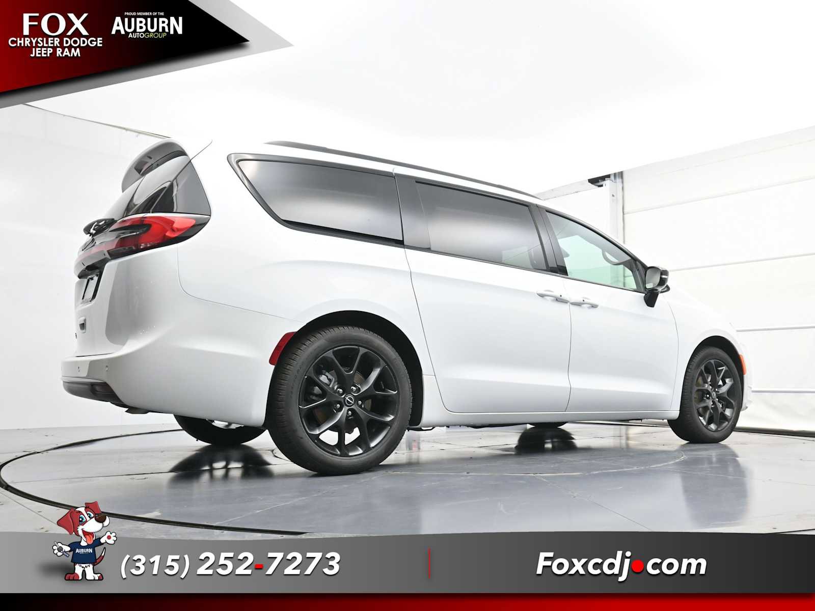 New 2026 Chrysler Pacifica Select w/ S Appearance Package image 21