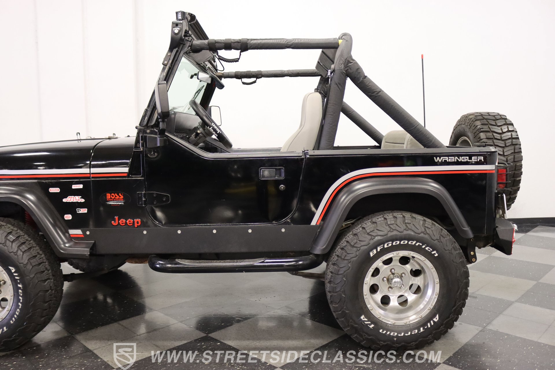 Used 1991 Jeep Wrangler 4WD image 23