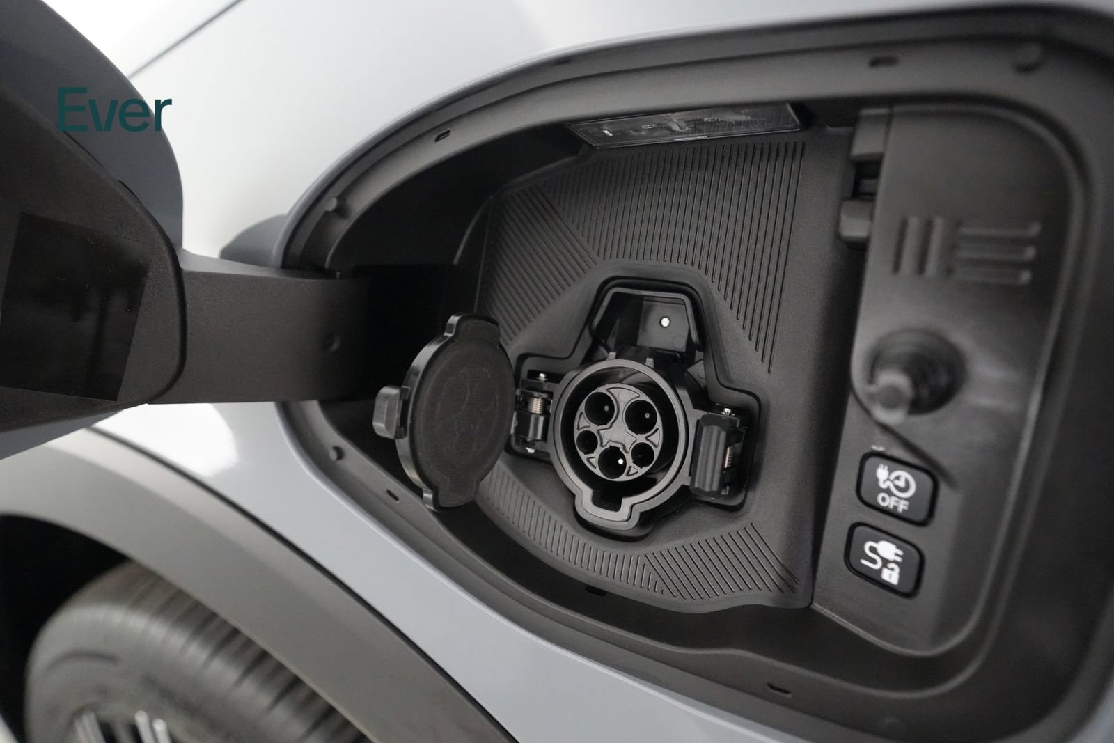 Used 2026 Nissan Leaf Platinum+ w/ Floor Mat Package (Platinum+) FWD image 29