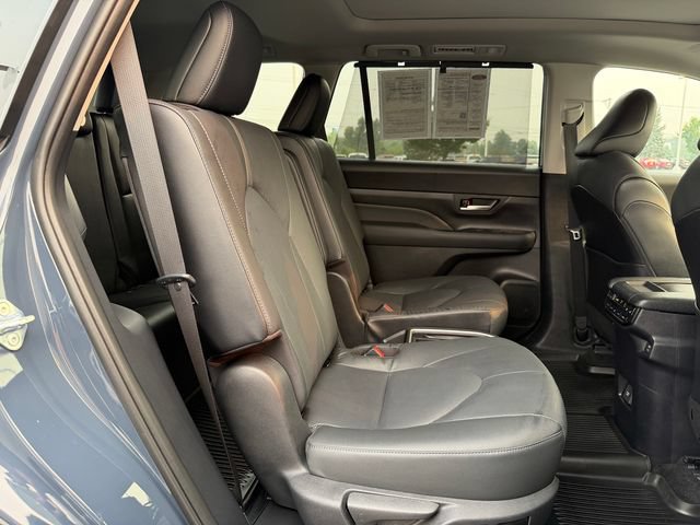 Certified 2025 Toyota Grand Highlander AWD image 18