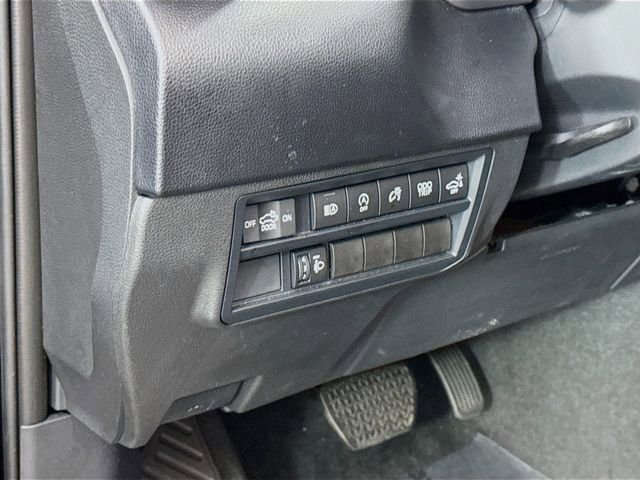 Used 2022 Toyota Tundra SR5 w/ SR5 Convenience Package image 10