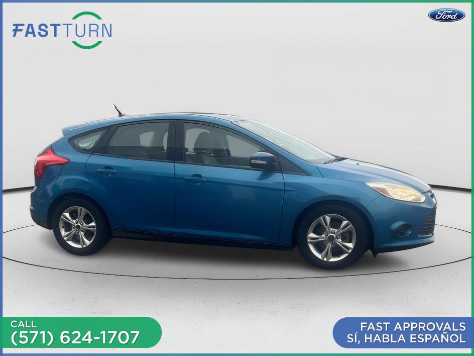 Used 2014 Ford Focus SE w/ SE Winter Package FWD image 6