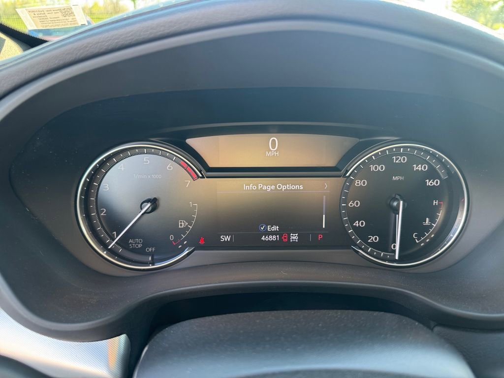 Used 2022 Cadillac XT4 Premium Luxury w/ Enhanced Visibility Package image 16
