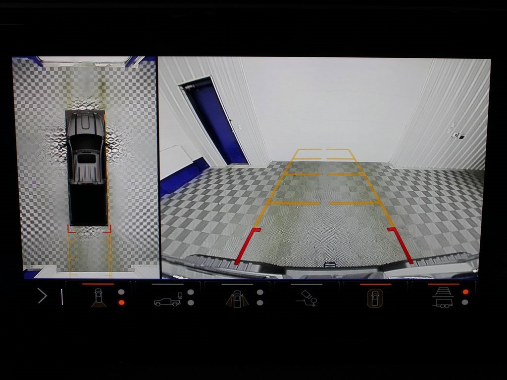 Used 2024 GMC Sierra 2500 Denali w/ Technology Package image 16