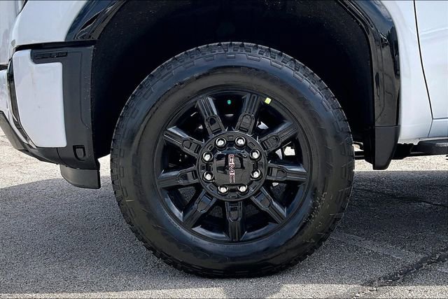 New 2026 GMC Sierra 2500 AT4 w/ AT4 Premium Plus Package AWD/4WD image 12