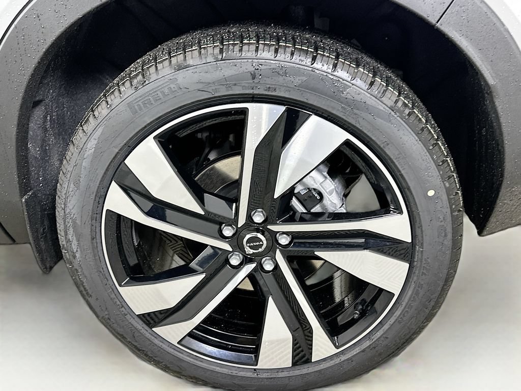 Used 2025 Volvo XC40 B5 Ultra w/ Protection Package AWD/4WD image 24