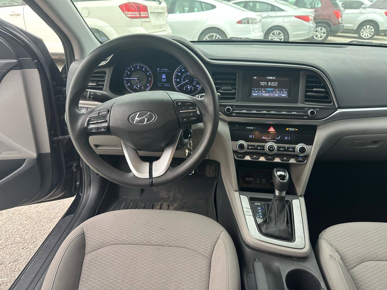 Used 2020 Hyundai Elantra SE image 15