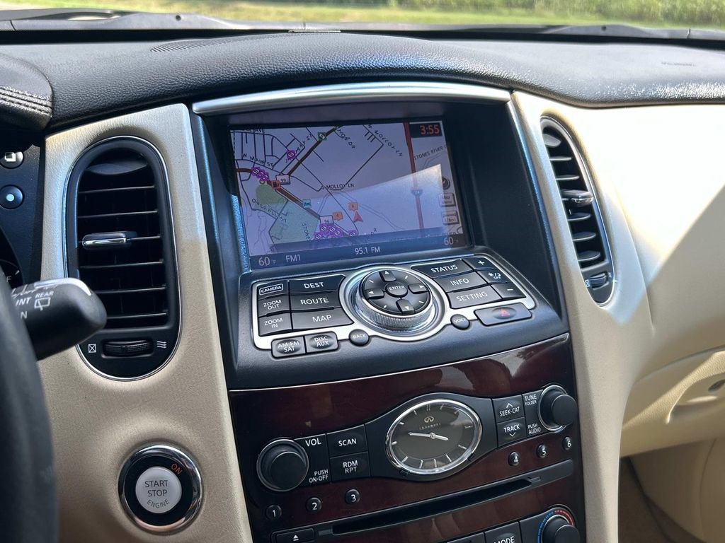 Used 2016 INFINITI QX50 2WD w/ Deluxe Touring Package image 32