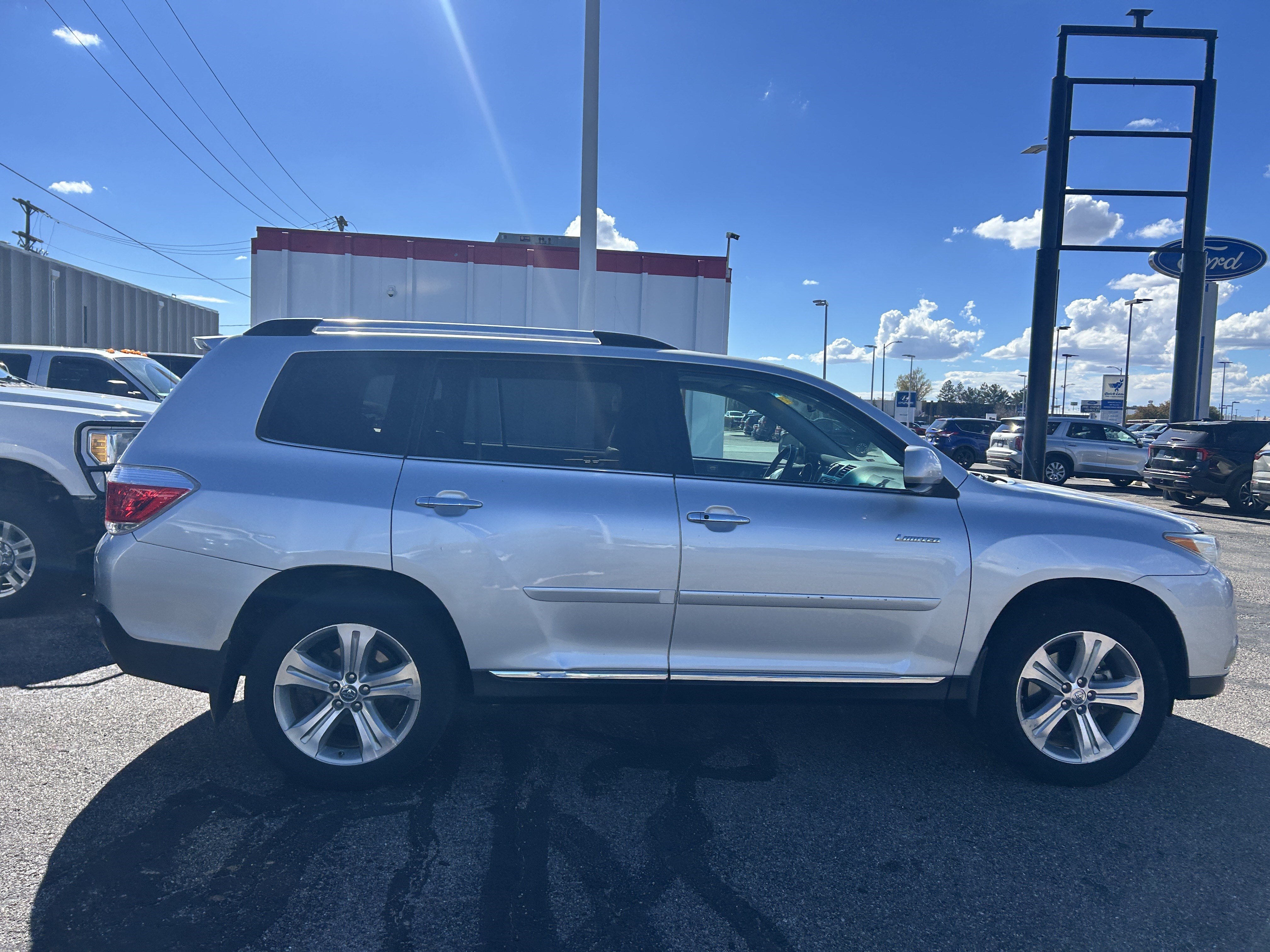 Used 2013 Toyota Highlander Limited AWD/4WD image 6