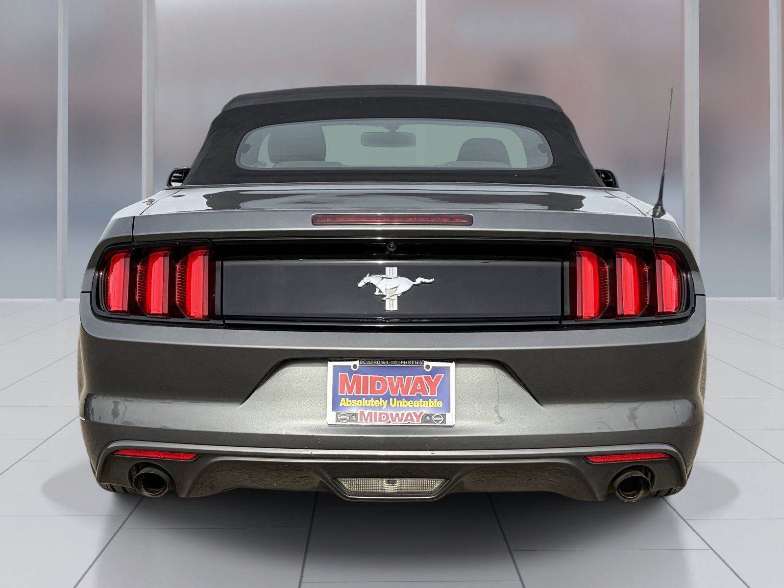 Used 2016 Ford Mustang Convertible image 5
