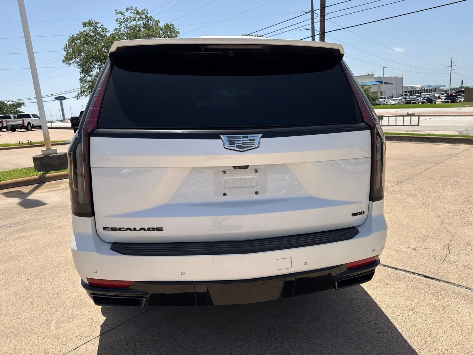 Used 2022 Cadillac Escalade Sport Platinum w/ LPO, ONYX Package AWD/4WD image 6