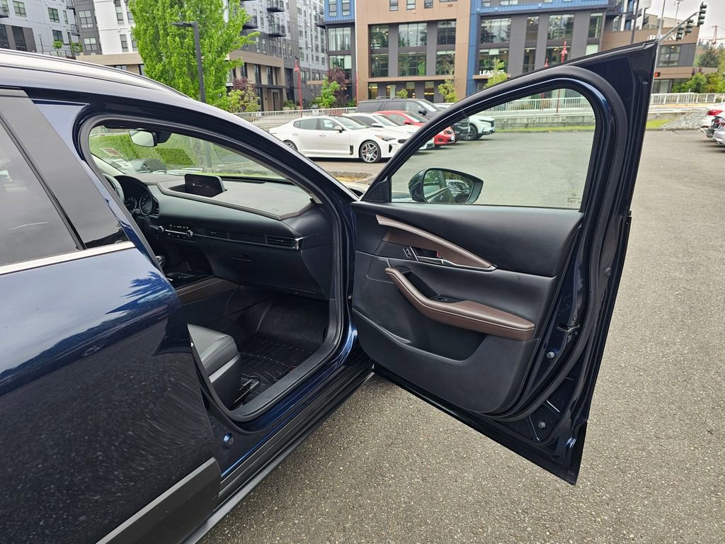 Used 2023 MAZDA CX-30 AWD 2.5 S w/ Premium Package image 28