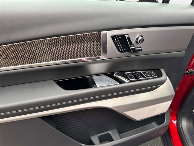 New 2026 Cadillac Vistiq Luxury w/ LPO, Floor Liner Package image 17