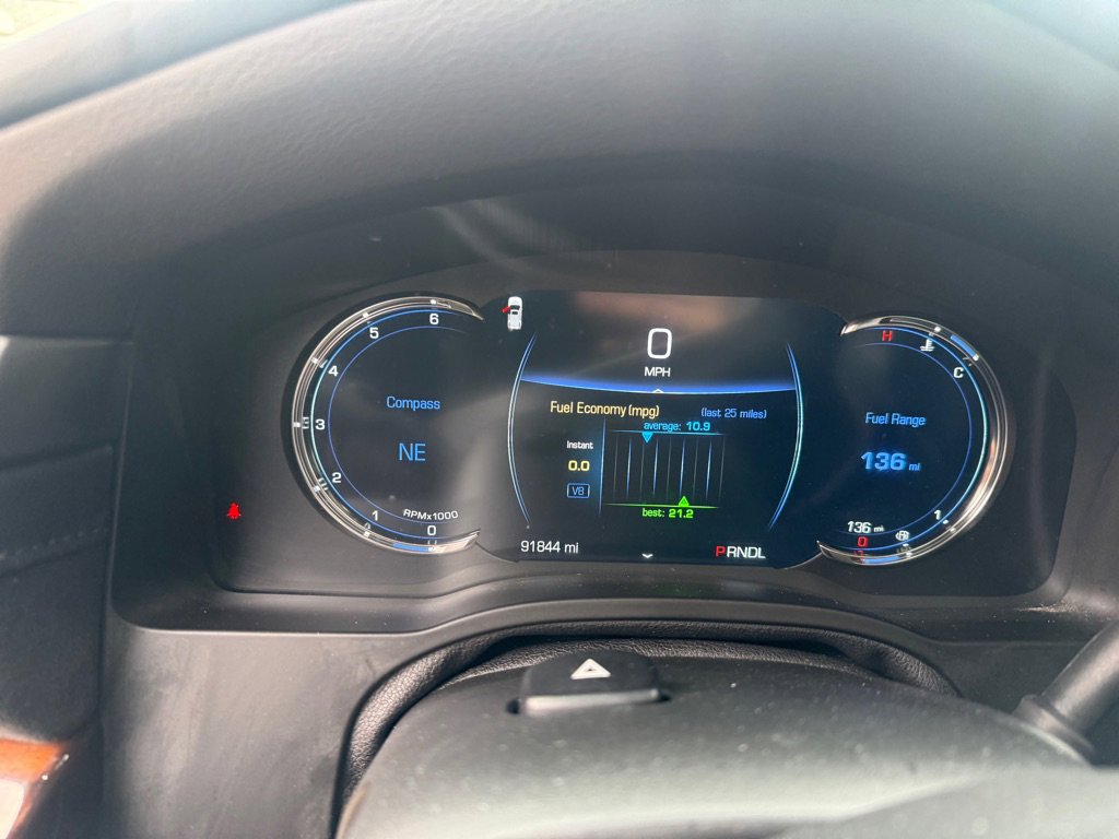 Used 2020 Cadillac Escalade Luxury w/ Escalade Sport Edition image 18