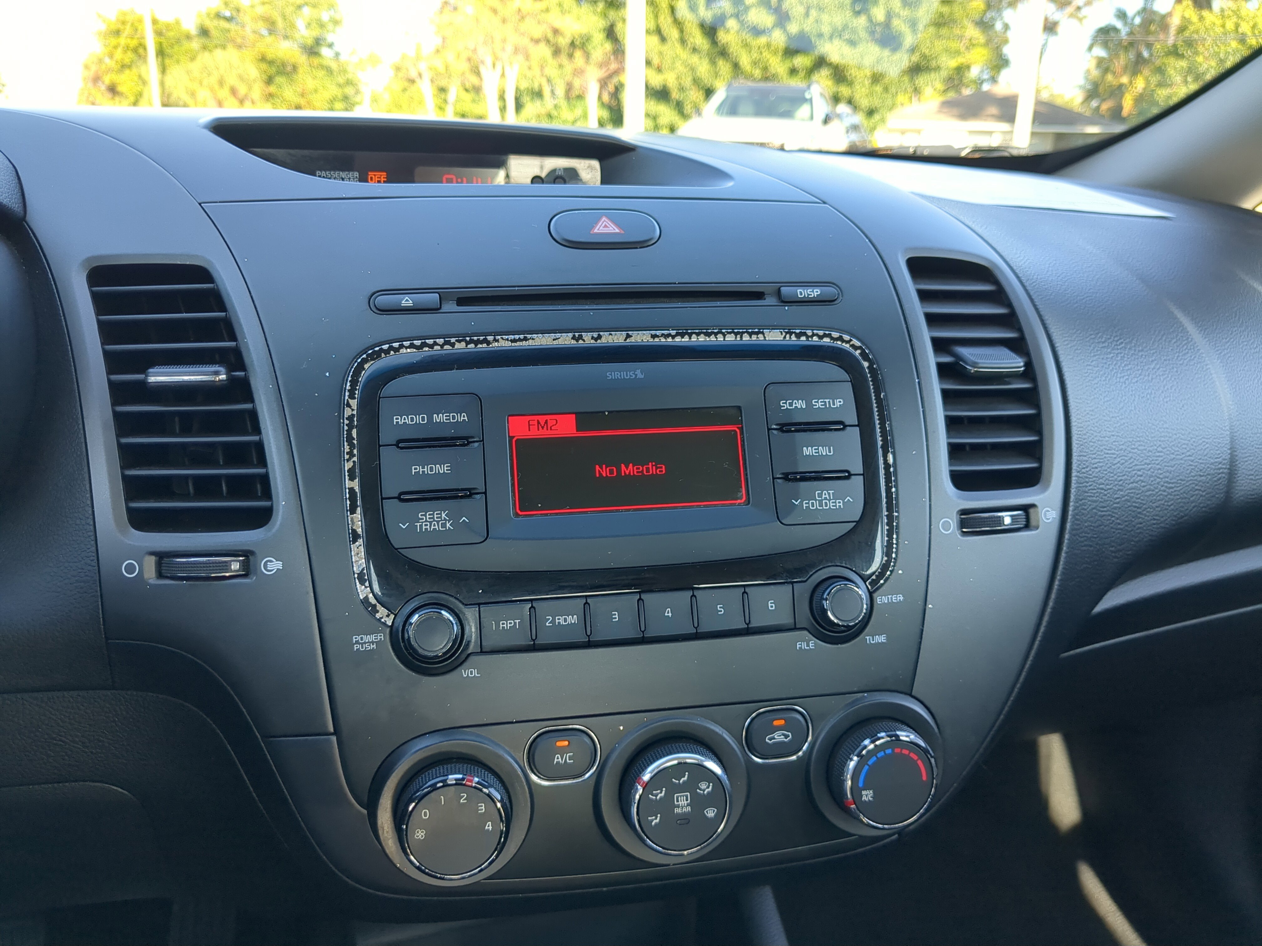 Used 2018 Kia Forte LX image 18