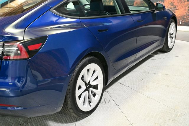 Used 2021 Tesla Model 3 Standard Range Plus RWD image 8