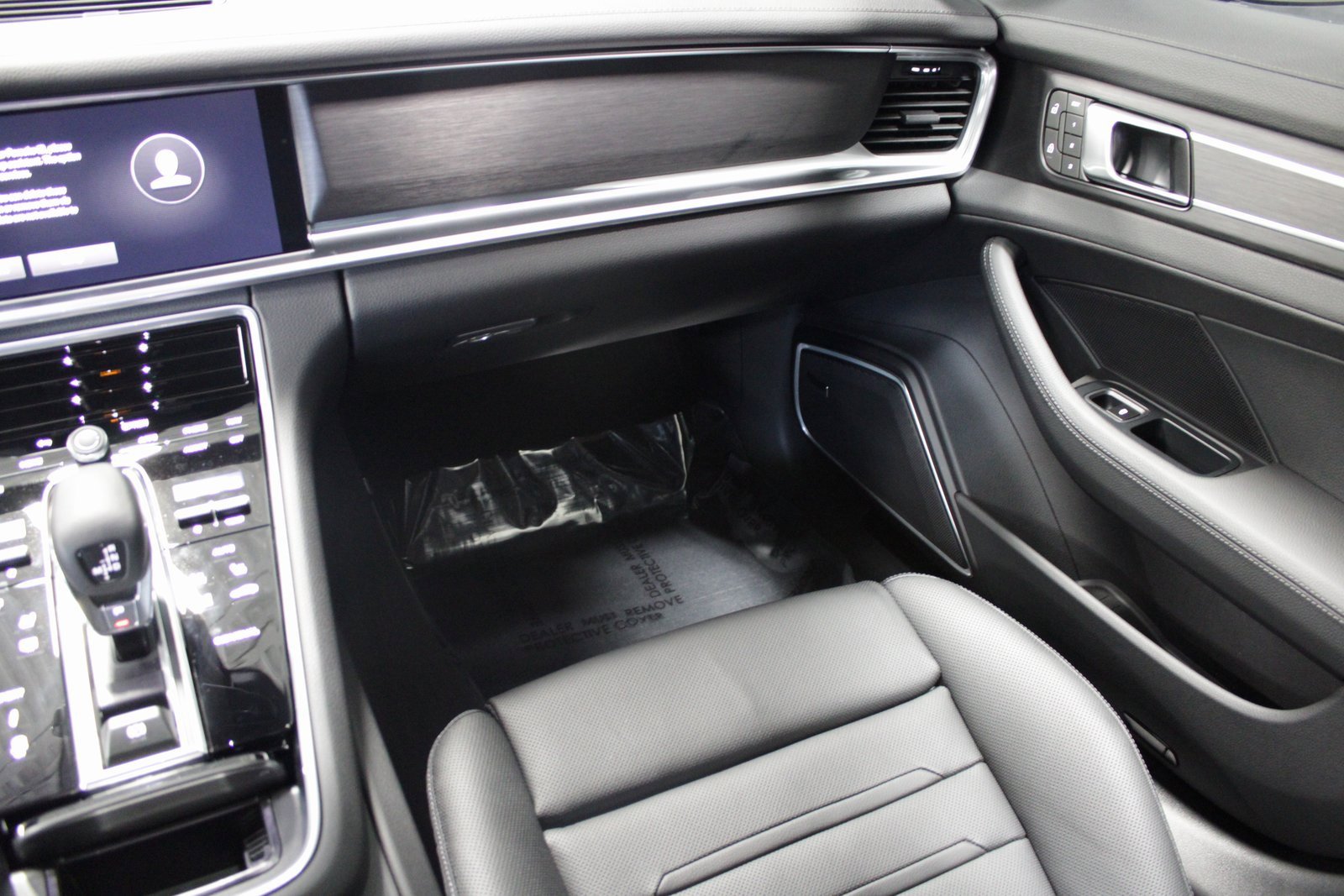 Certified 2023 Porsche Panamera 4 Platinum Edition w/ Assistance Package image 19