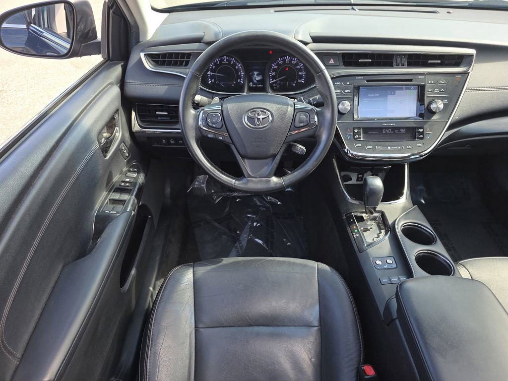 Used 2016 Toyota Avalon Touring image 2