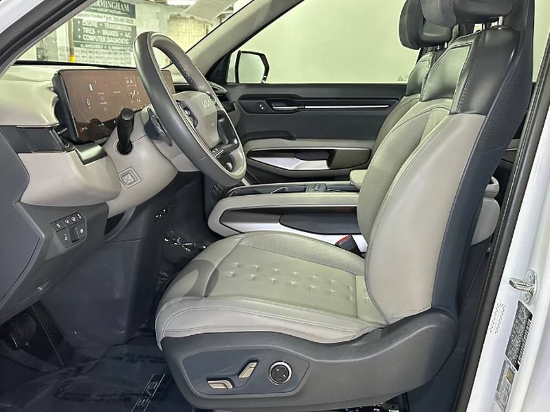 Used 2026 Kia EV9 Wind AWD/4WD image 21