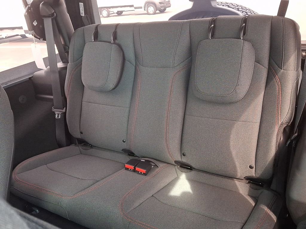 Used 2026 Jeep Wrangler Rubicon image 5