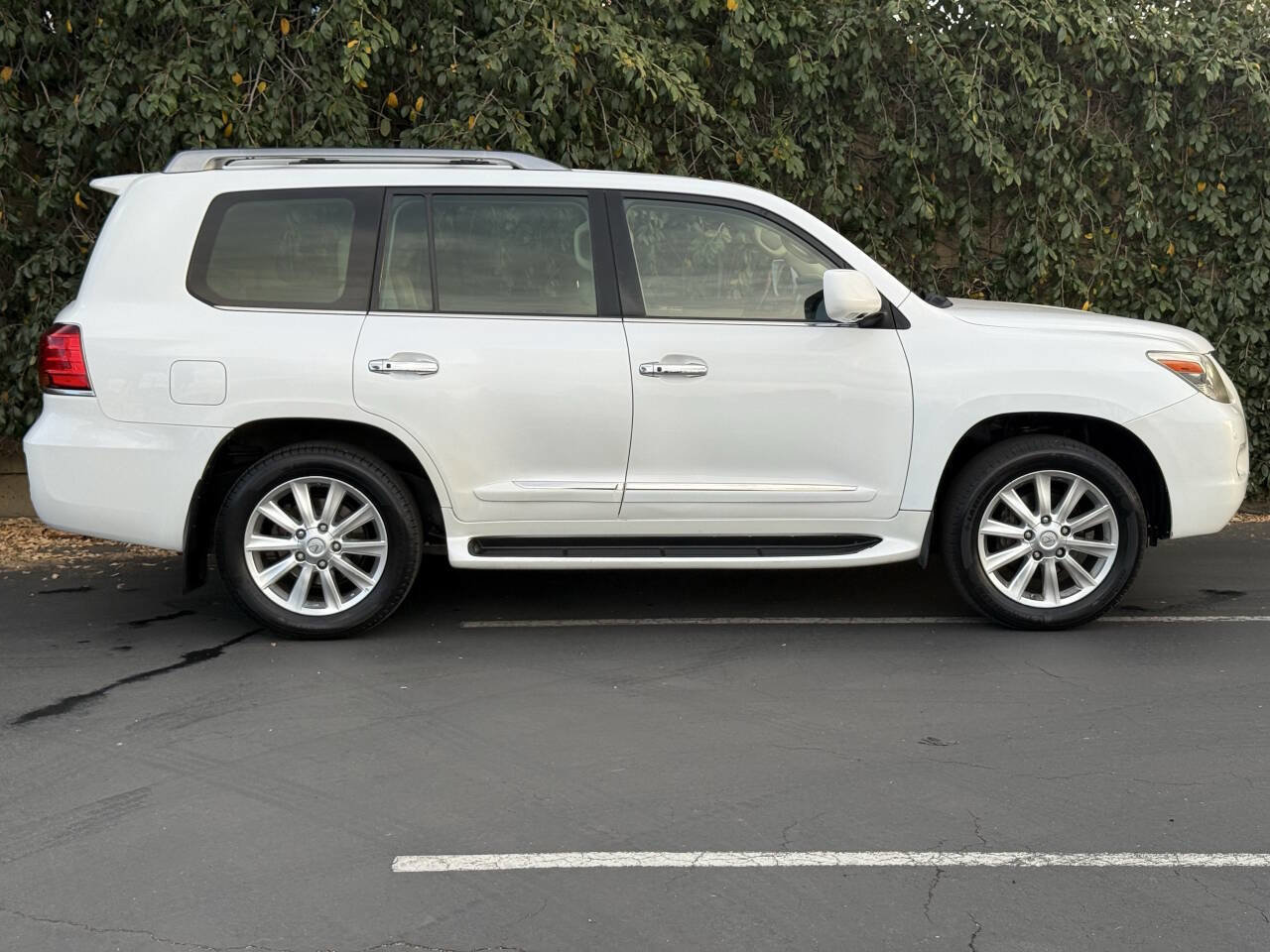Used 2008 Lexus LX 570 4WD image 7