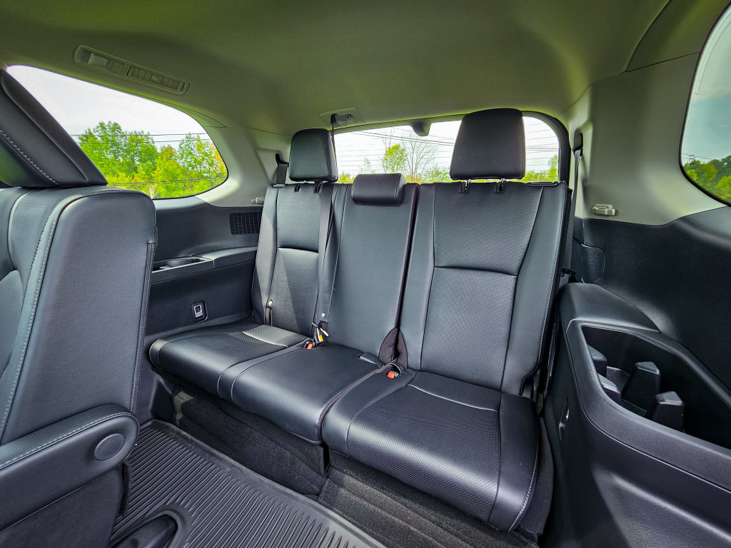 Used 2025 Toyota Grand Highlander AWD image 36