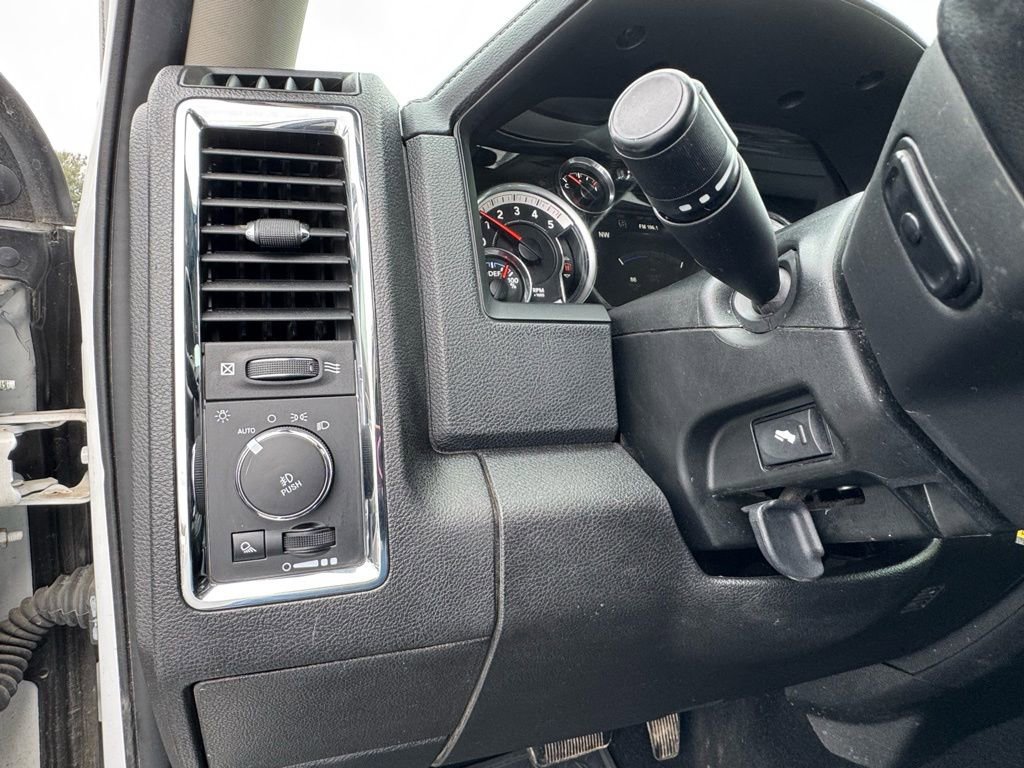 Used 2018 RAM 1500 Laramie image 22