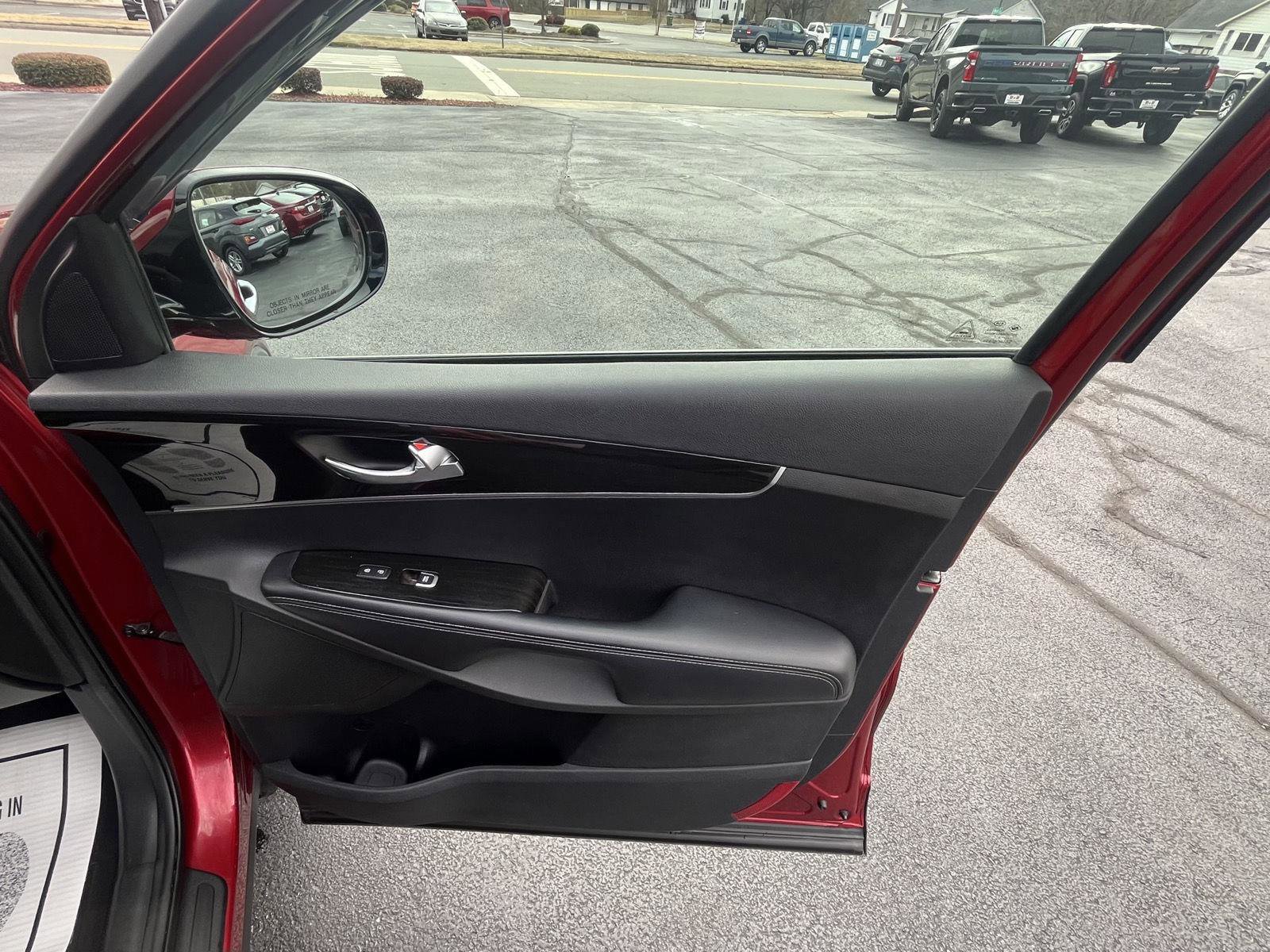 Used 2020 Kia Sorento LX image 13