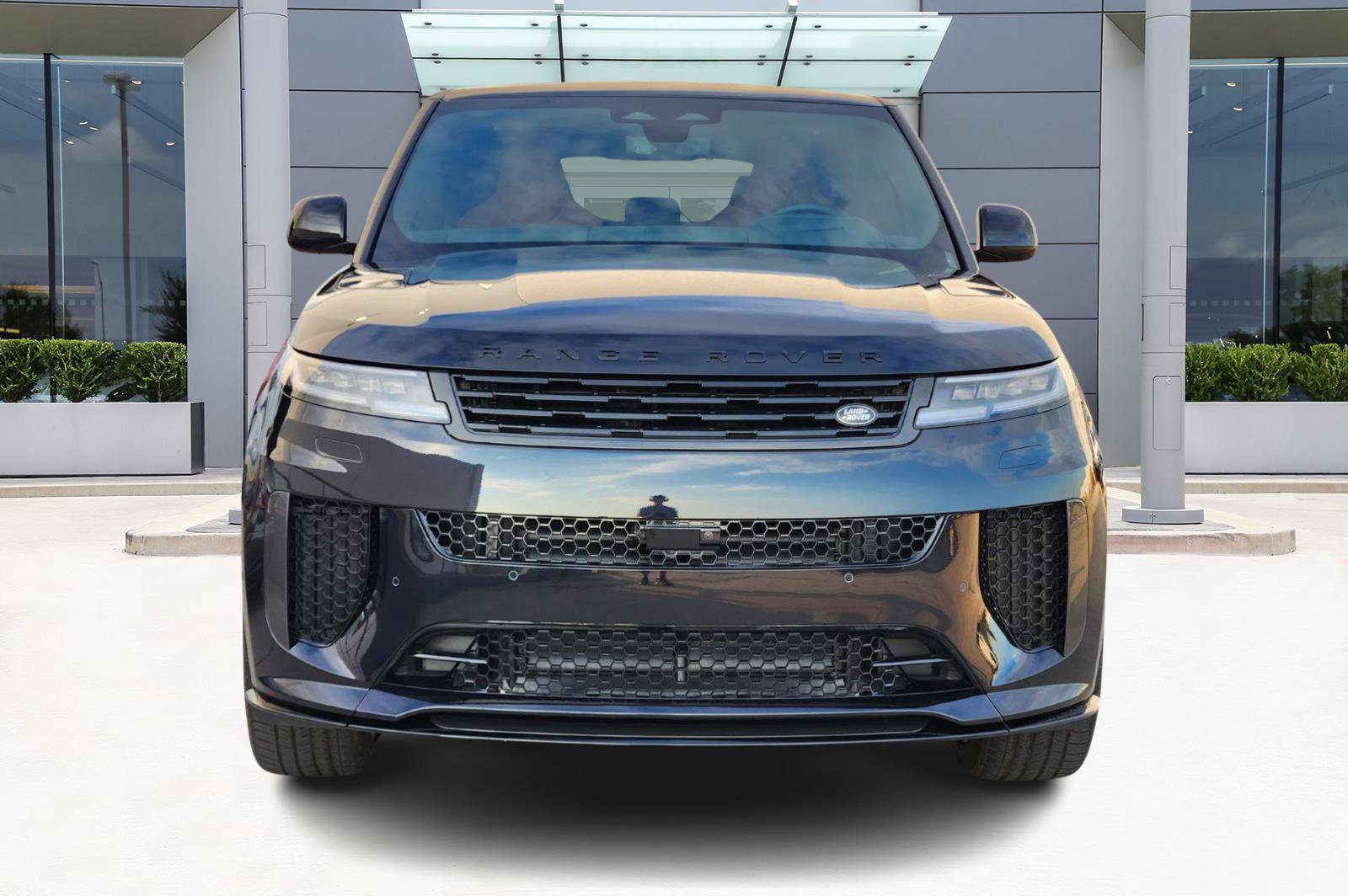 New 2025 Land Rover Range Rover Sport SV Edition Two image 2