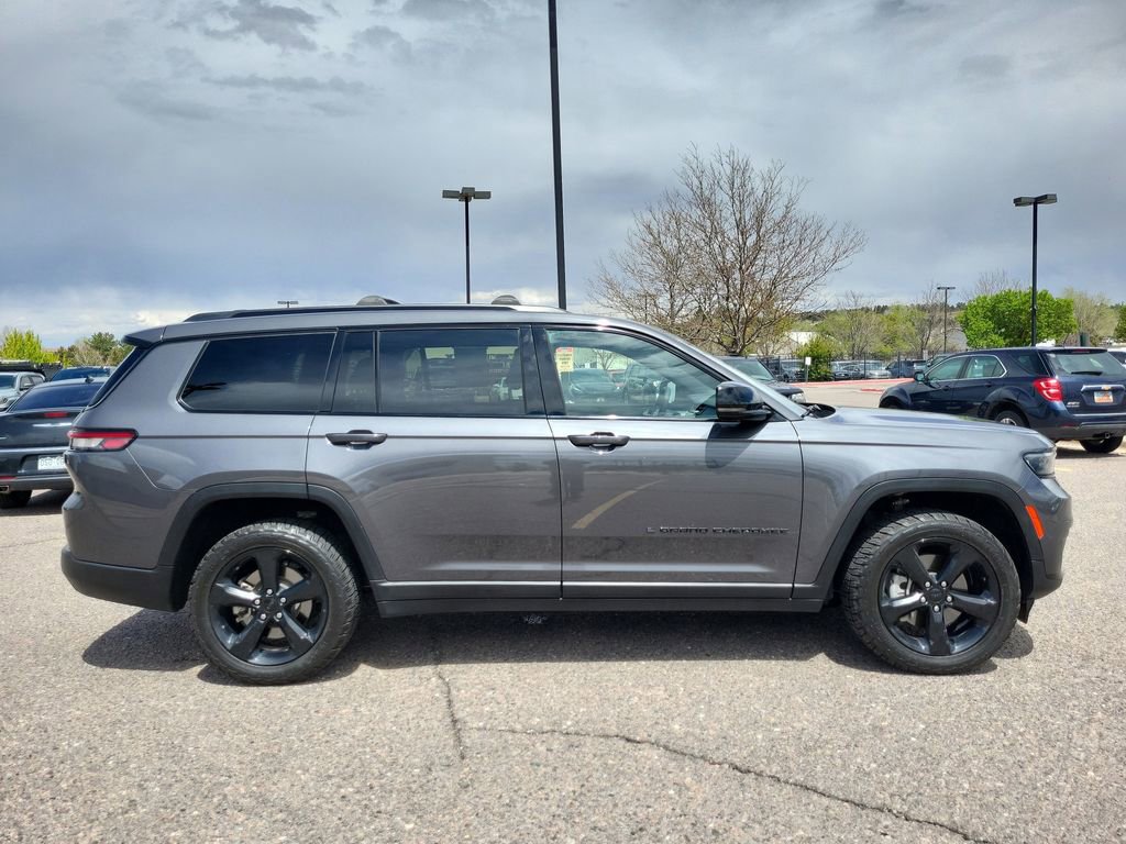 Used 2023 Jeep Grand Cherokee L Laredo AWD/4WD image 7