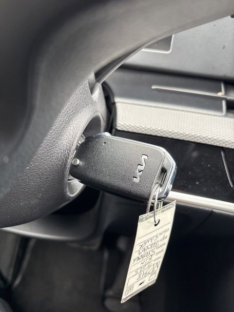 Used 2025 Kia Sportage LX image 38