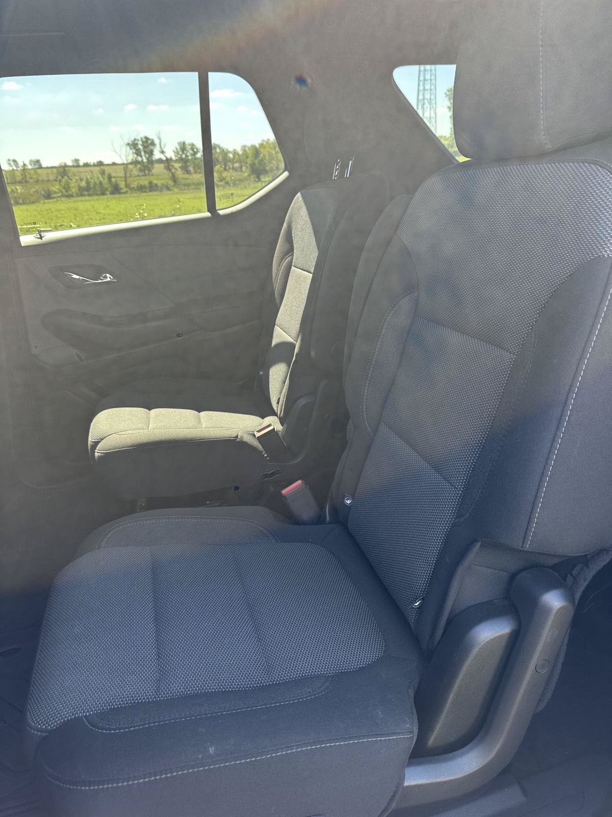 Used 2023 Chevrolet Traverse LT FWD image 23