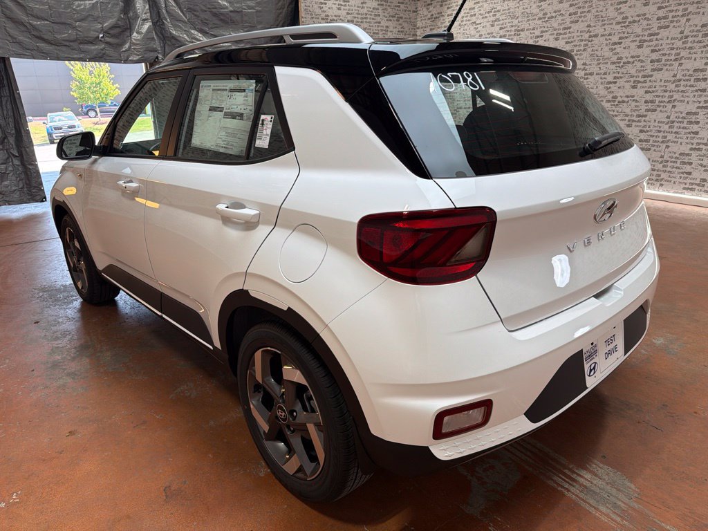 New 2026 Hyundai Venue SEL FWD image 5