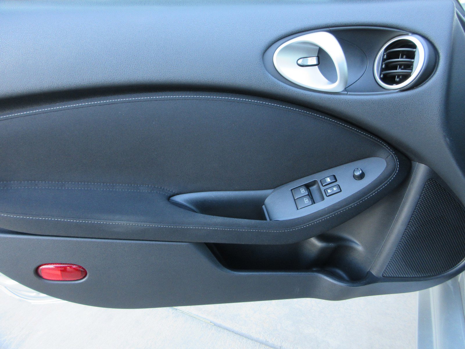 Used 2009 Nissan 370Z Touring w/ Sport Pkg image 23