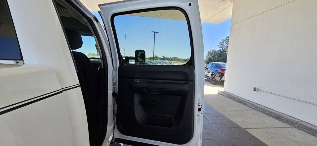 Used 2013 Chevrolet Silverado 3500 LT w/ Interior Plus Package image 14