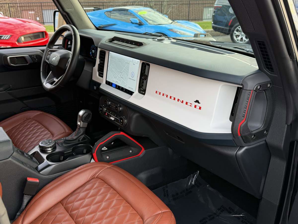 Used 2025 Ford Bronco Heritage Edition image 7